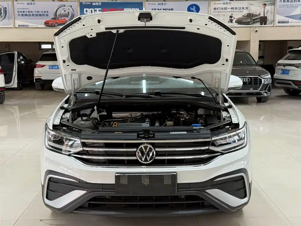 Volkswagen Tiguan L 2023 — фото 7