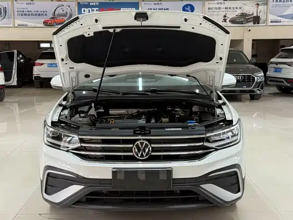 Volkswagen Tiguan L 2023