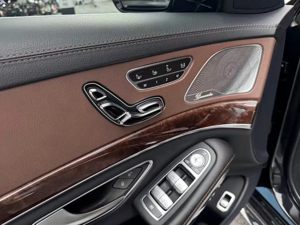 Mercedes-Benz S-Class AMG 2018 — фото 11