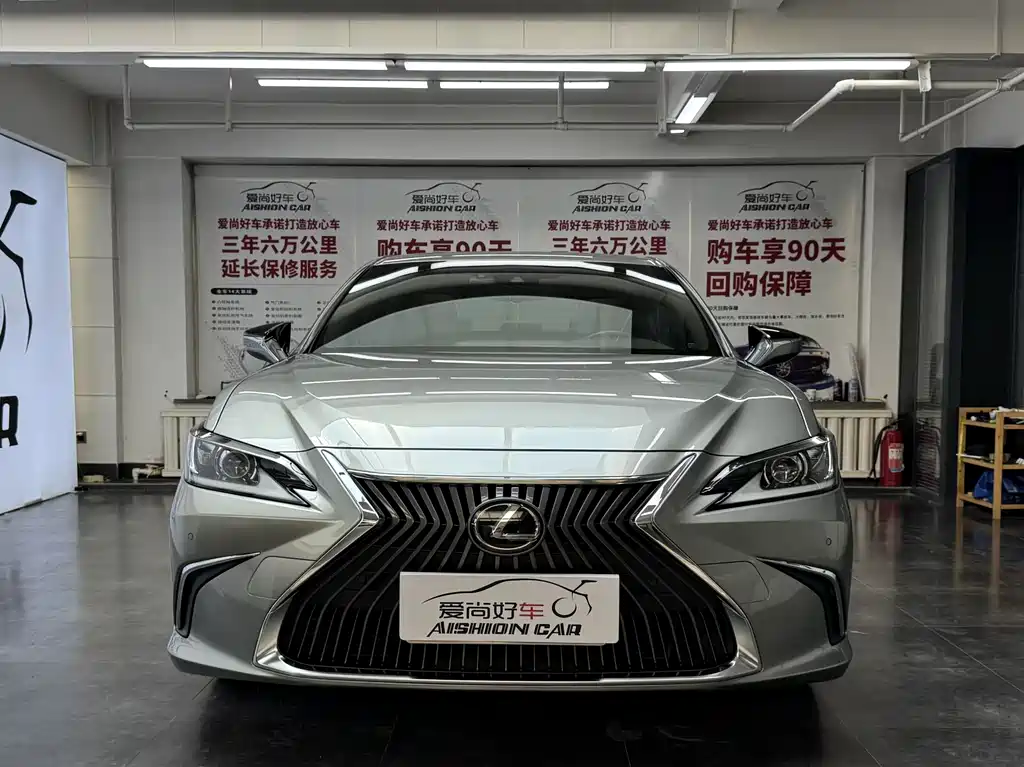 Lexus ES 2019 — фото 2