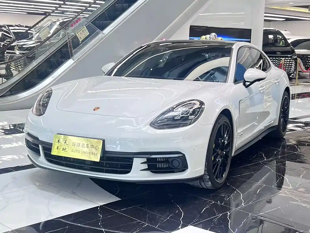 Porsche Panamera Hybrid 2021