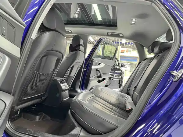 Audi A4L 2019