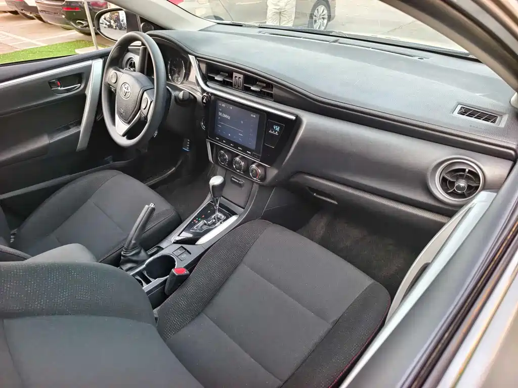 Toyota Corolla 2019 — фото 18