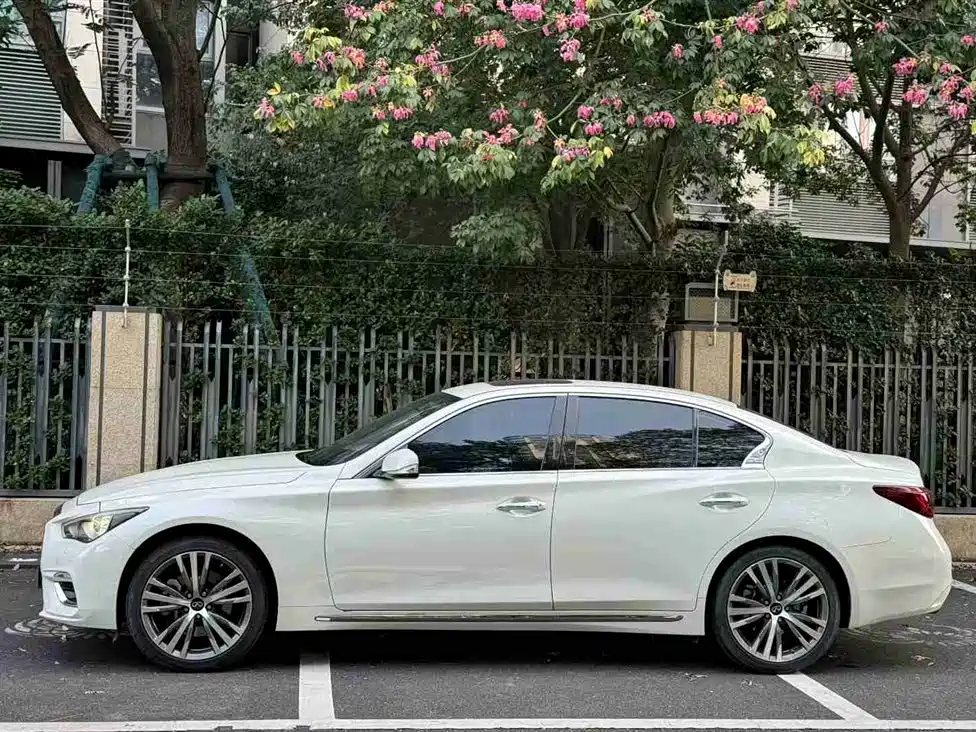 Infiniti Q50L 2023 — фото 4