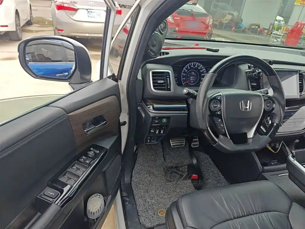 Honda Odyssey 2019 — фото 16