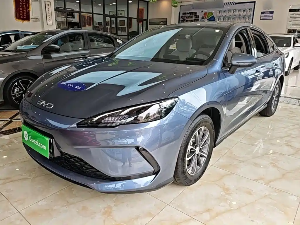 BYD Seal 05 DM-i 2025 — фото 2