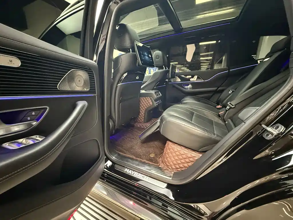 Mercedes-Benz Maybach GLS 2023 — фото 12