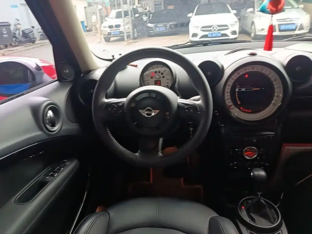 MINI Countryman 2014 — фото 11