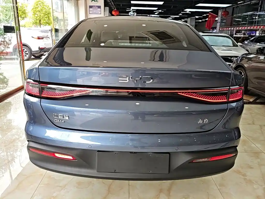 BYD Seal 05 DM-i 2025 — фото 6