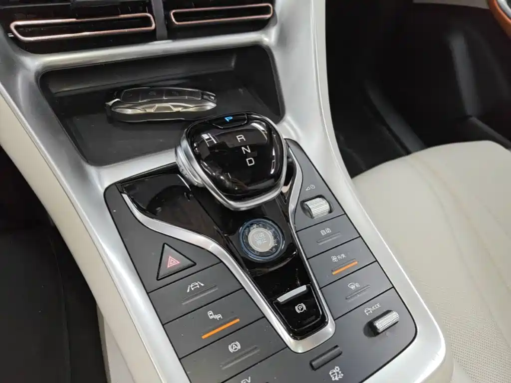 BYD Song Pro New Energy 2023 — фото 14