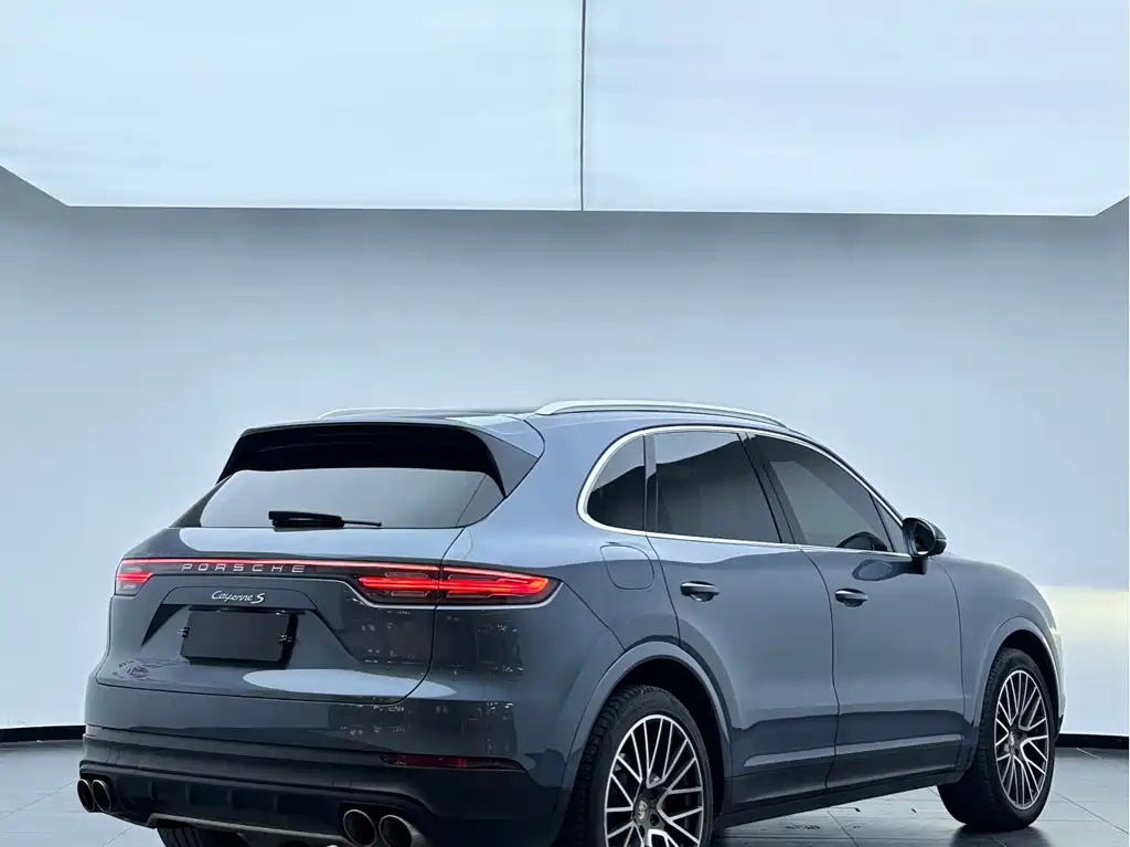 Porsche Cayenne 2018 — фото 3
