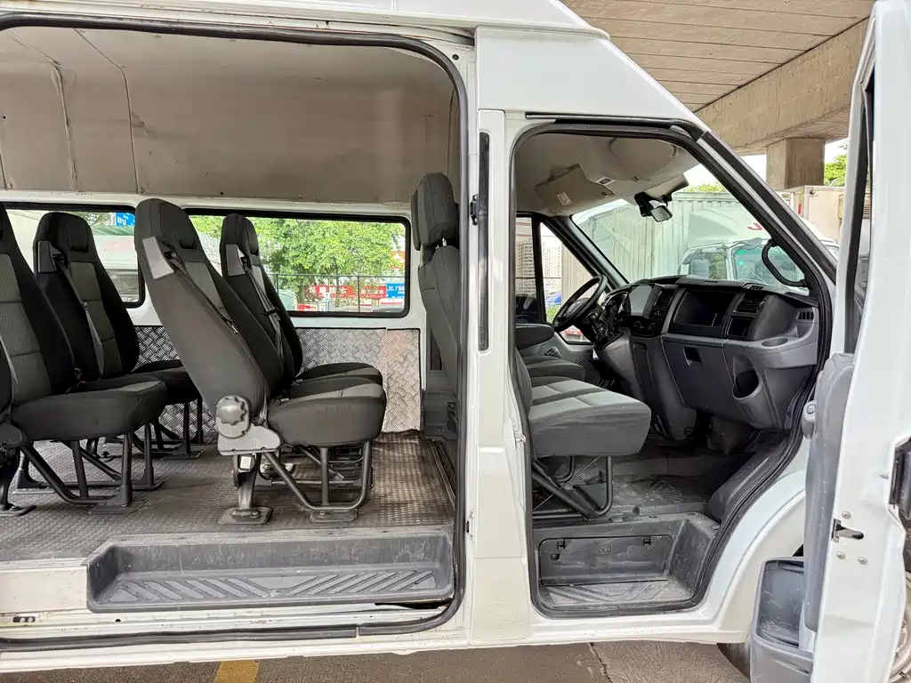 Ford Transit Custom 2019 — фото 10