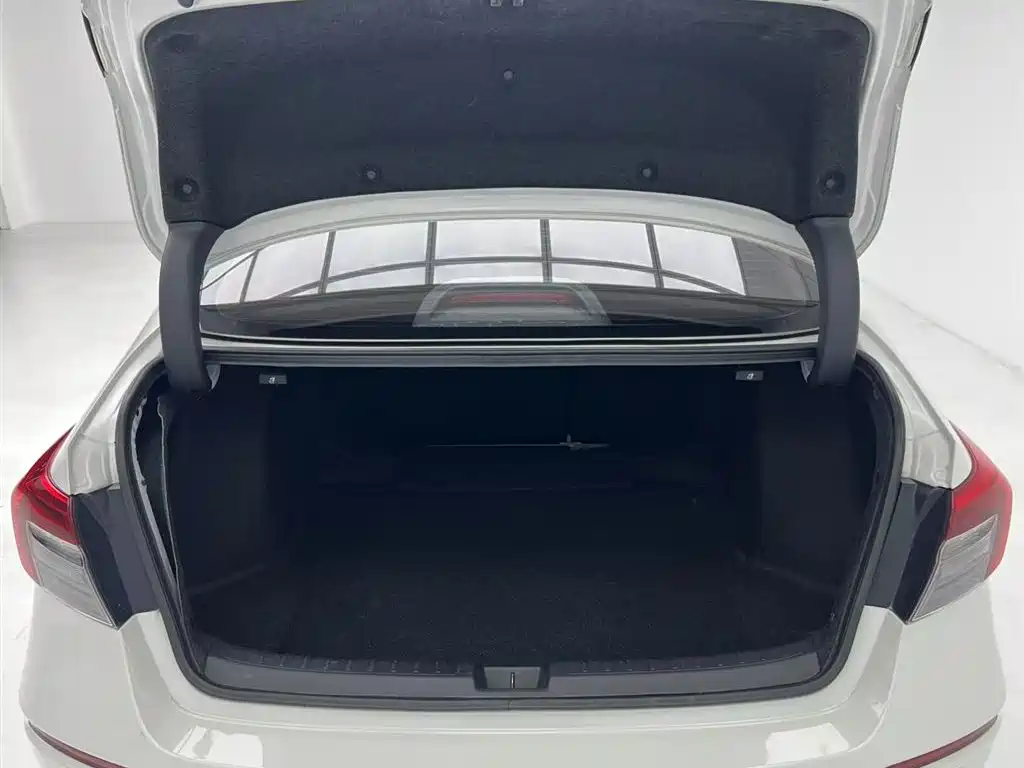Honda Civic 2022 — фото 10