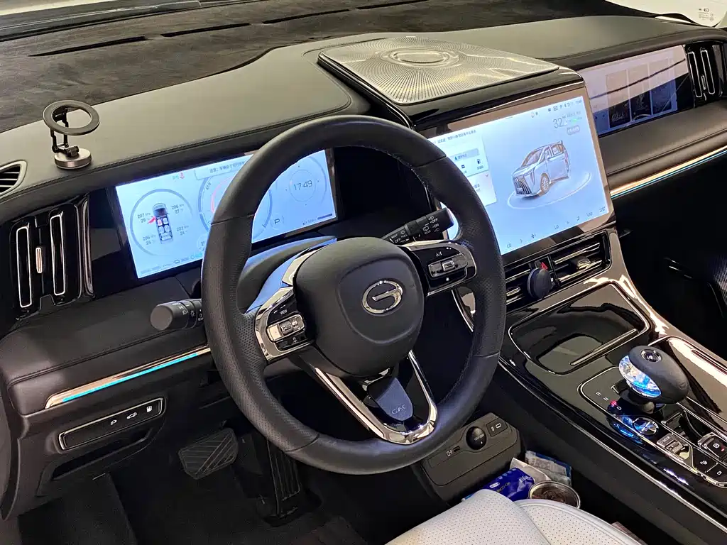 GAC Trumpchi E9 2023 — фото 10
