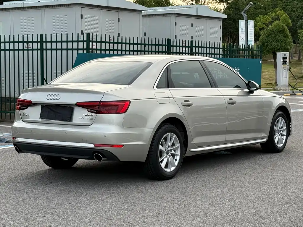 Audi A4L 2016 — фото 8