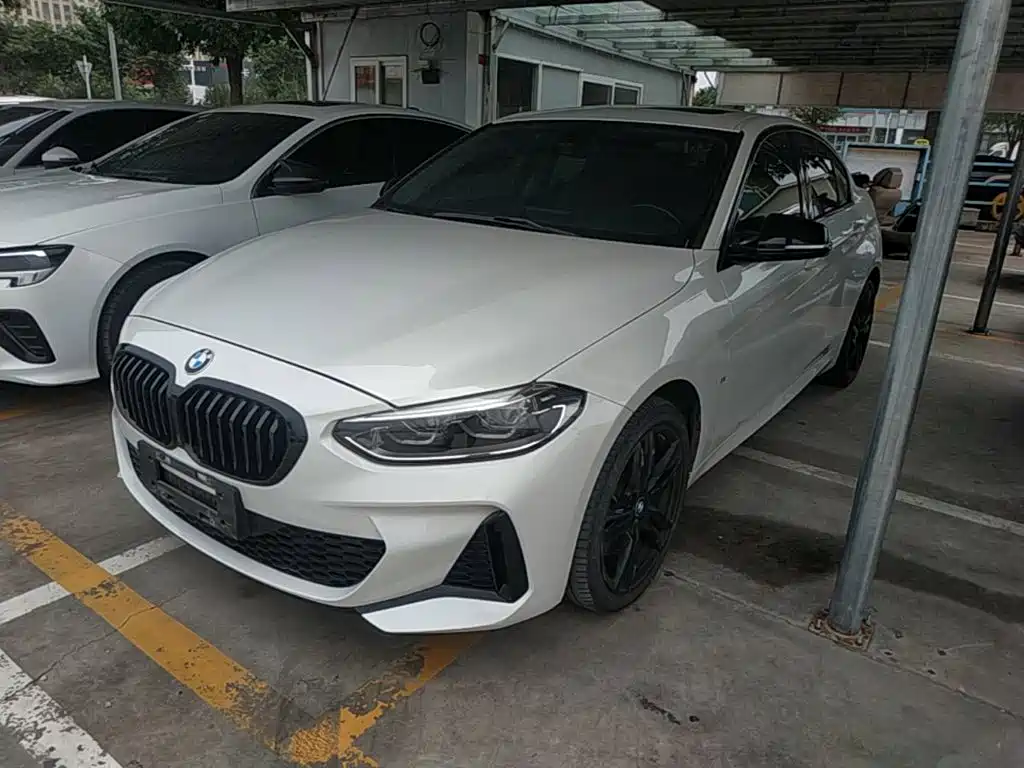 BMW 1 Series 2021
