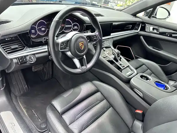 Porsche Panamera 2018