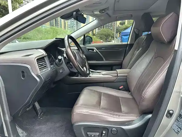 Lexus RX 2021