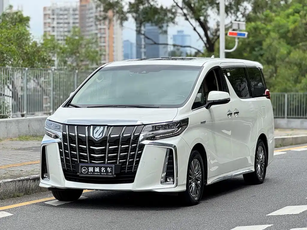 Toyota Alphard 2022 — фото 1