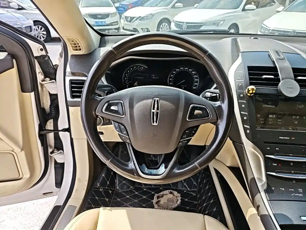 Lincoln MKZ 2015 — фото 11