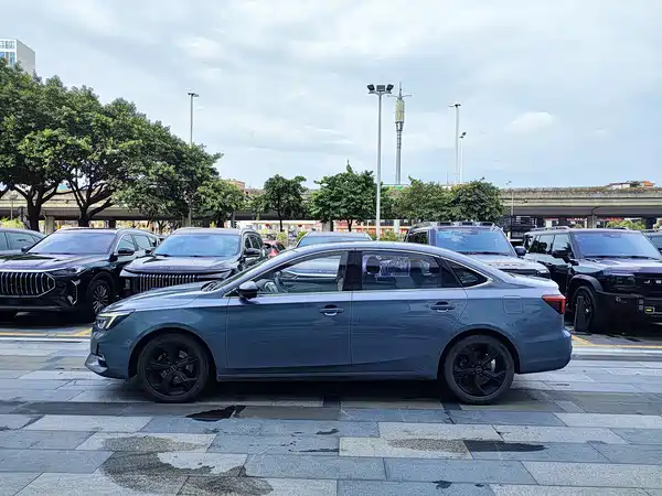 Roewe i6 MAX 2021