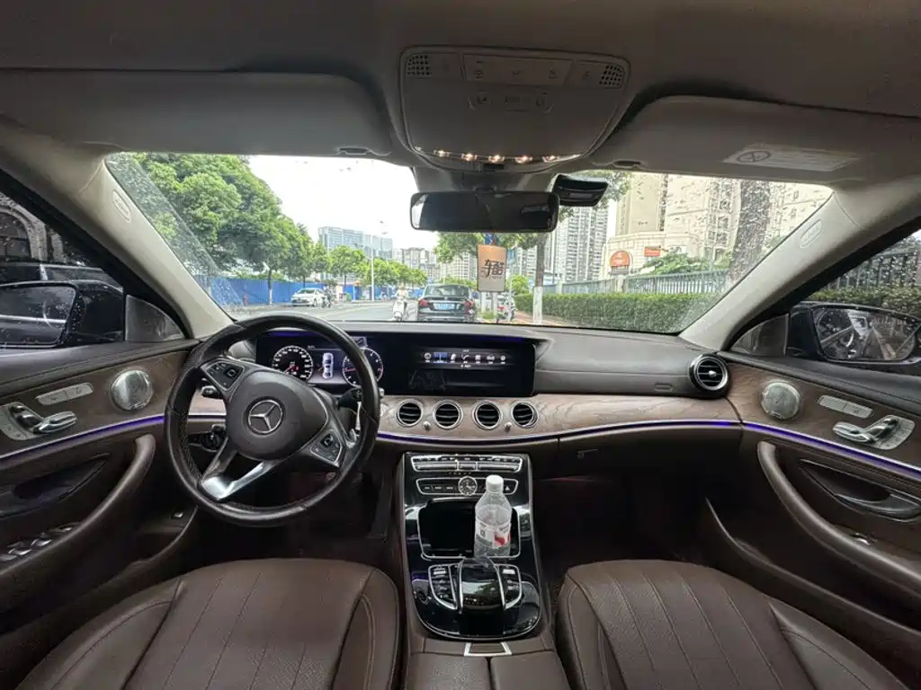 Mercedes-Benz E-Class 2017 — фото 15
