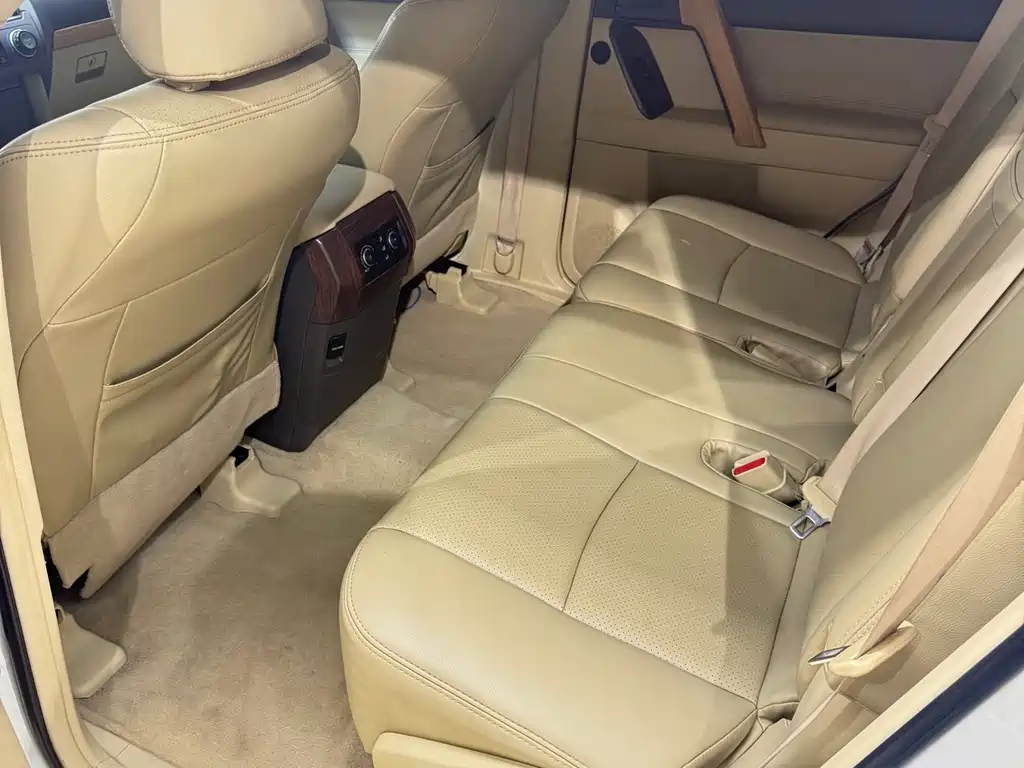 Toyota Prado 2015 — фото 8