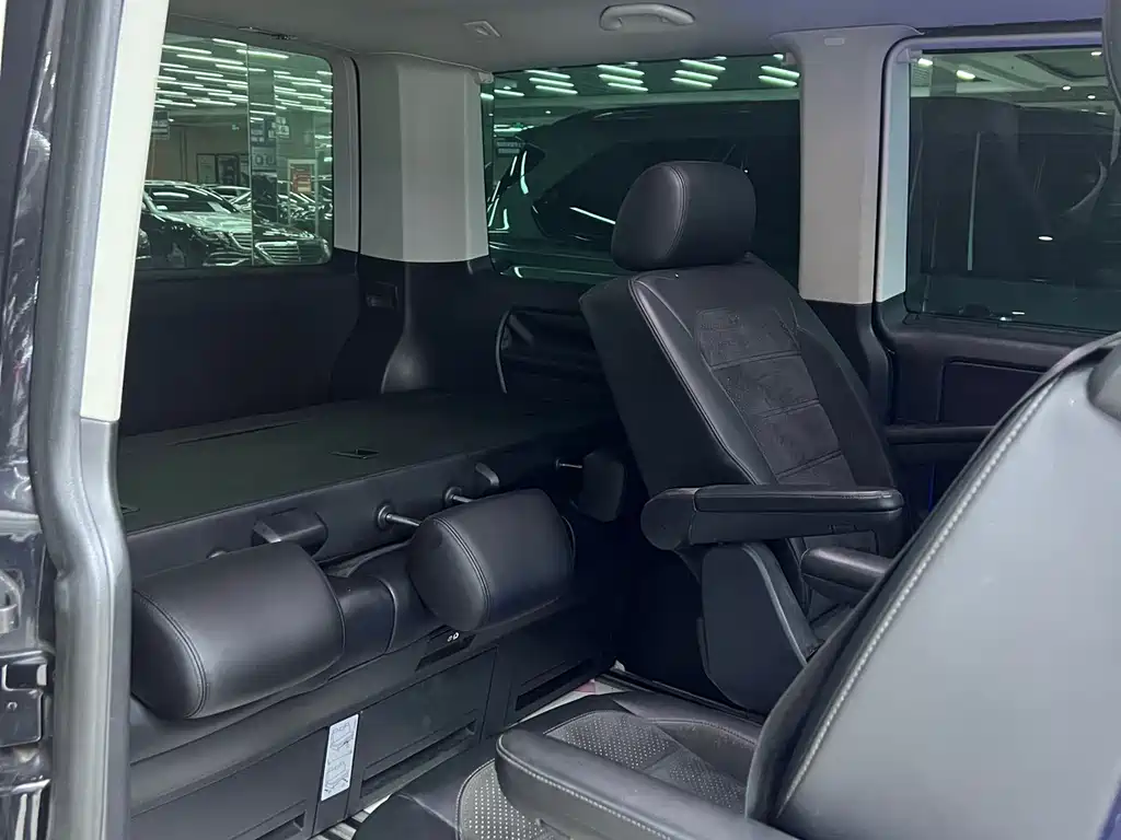 Volkswagen Multivan 2019 — фото 6
