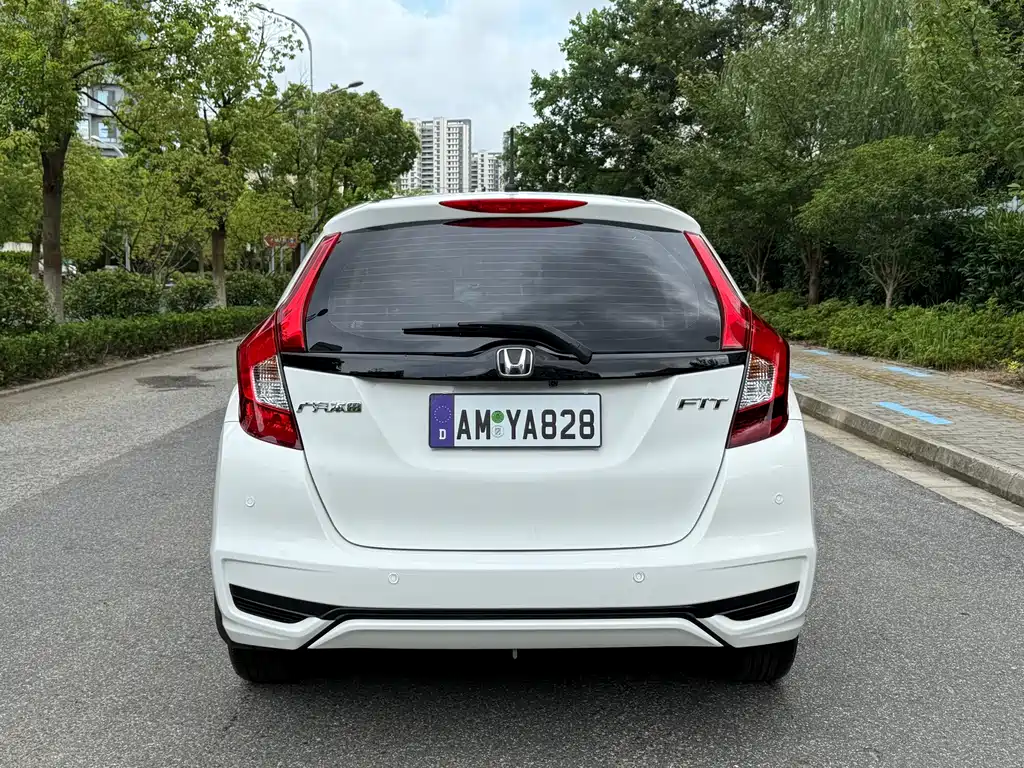 Honda Fit 2018 — фото 6