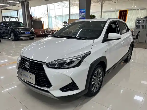 Toyota Yaris L 2023