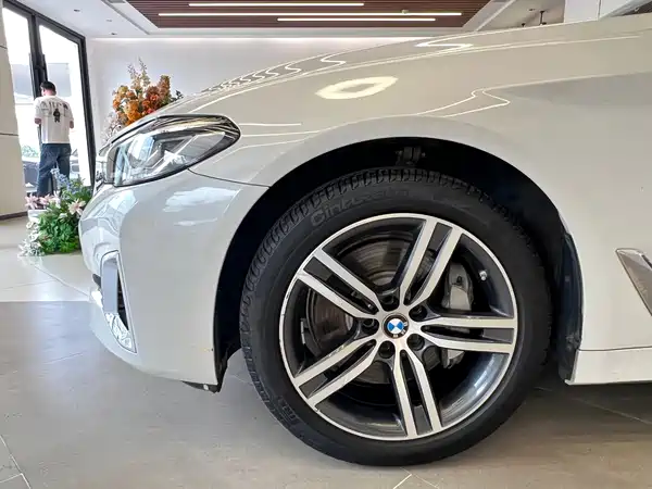BMW 5 Series 2021