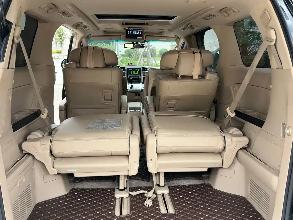 Toyota Alphard 2014 — фото 12