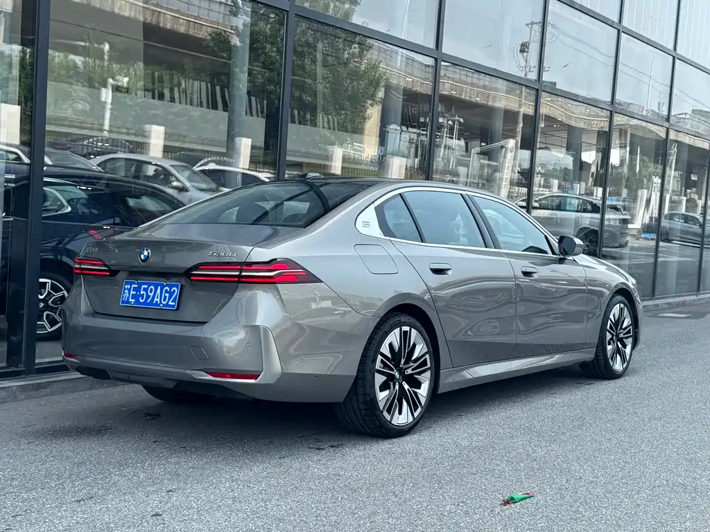 BMW 5 Series 2024