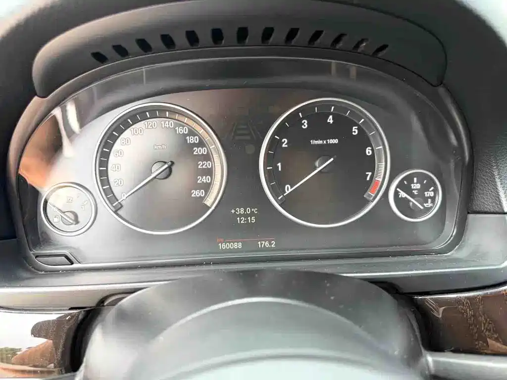 BMW 5 Series 2013 — фото 11
