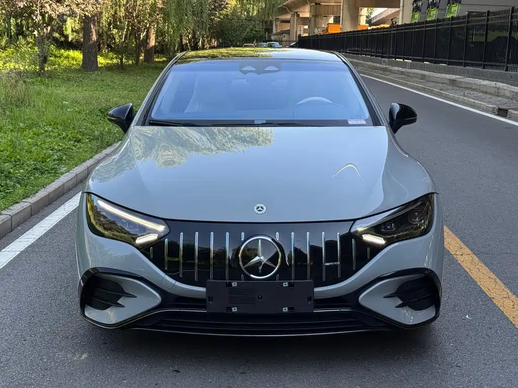 Mercedes-Benz EQE AMG 2023 — фото 2