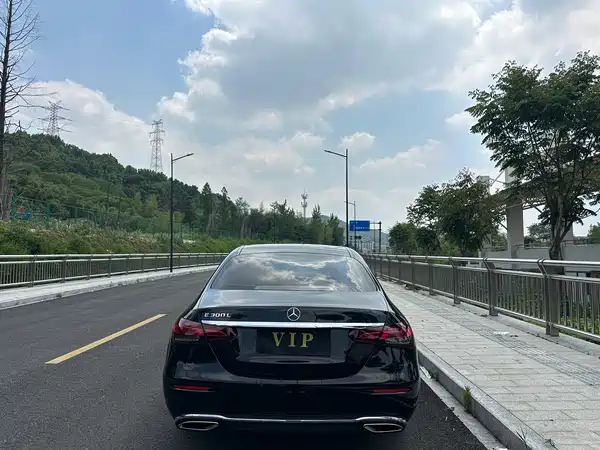 Mercedes-Benz E-Class 2023