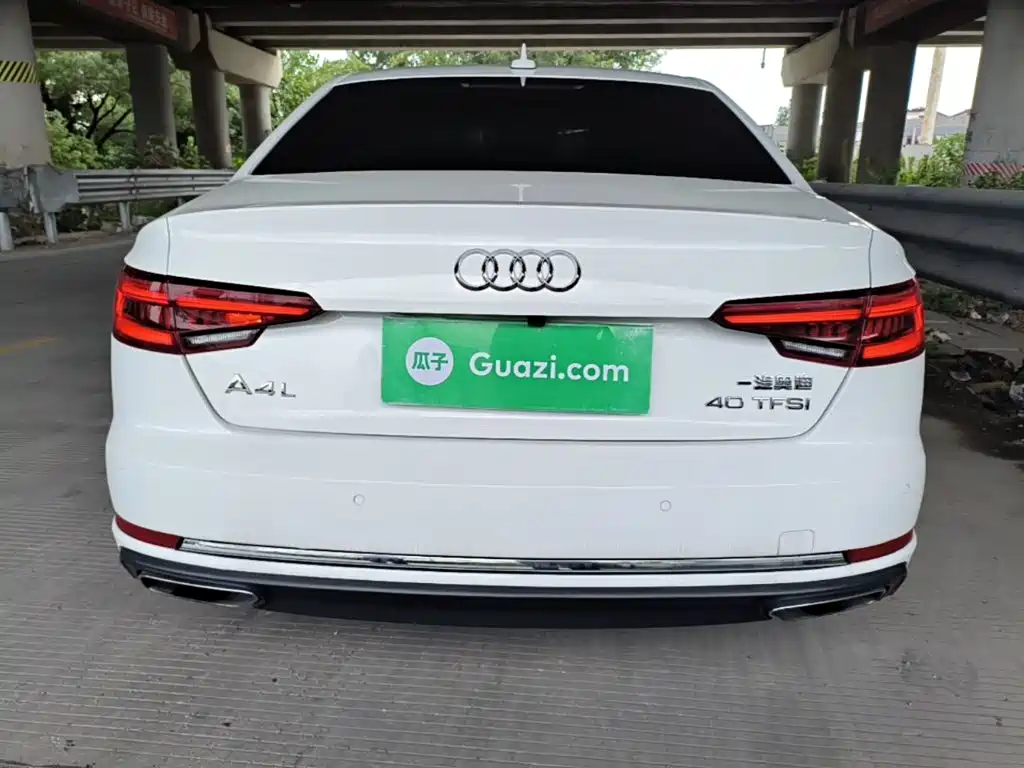 Audi A4L 2019