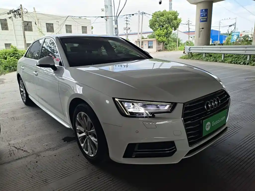 Audi A4L 2019