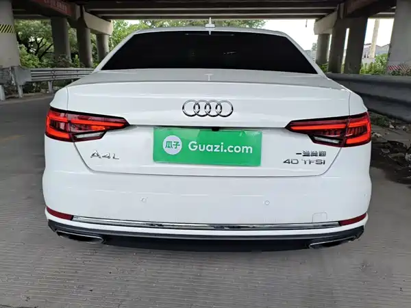 Audi A4L 2019