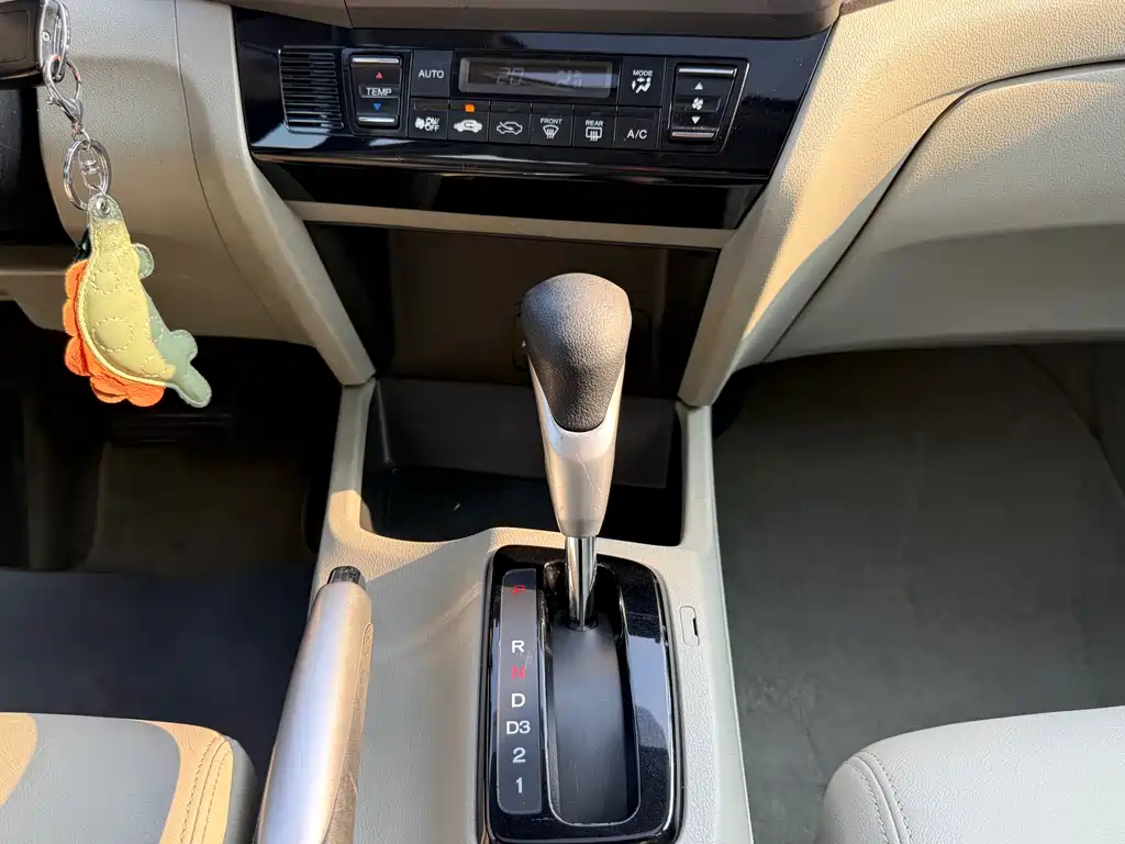 Honda Civic 2014 — фото 13