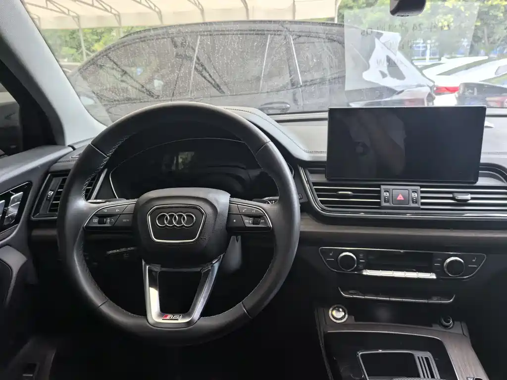 Audi Q5L 2024 — фото 17