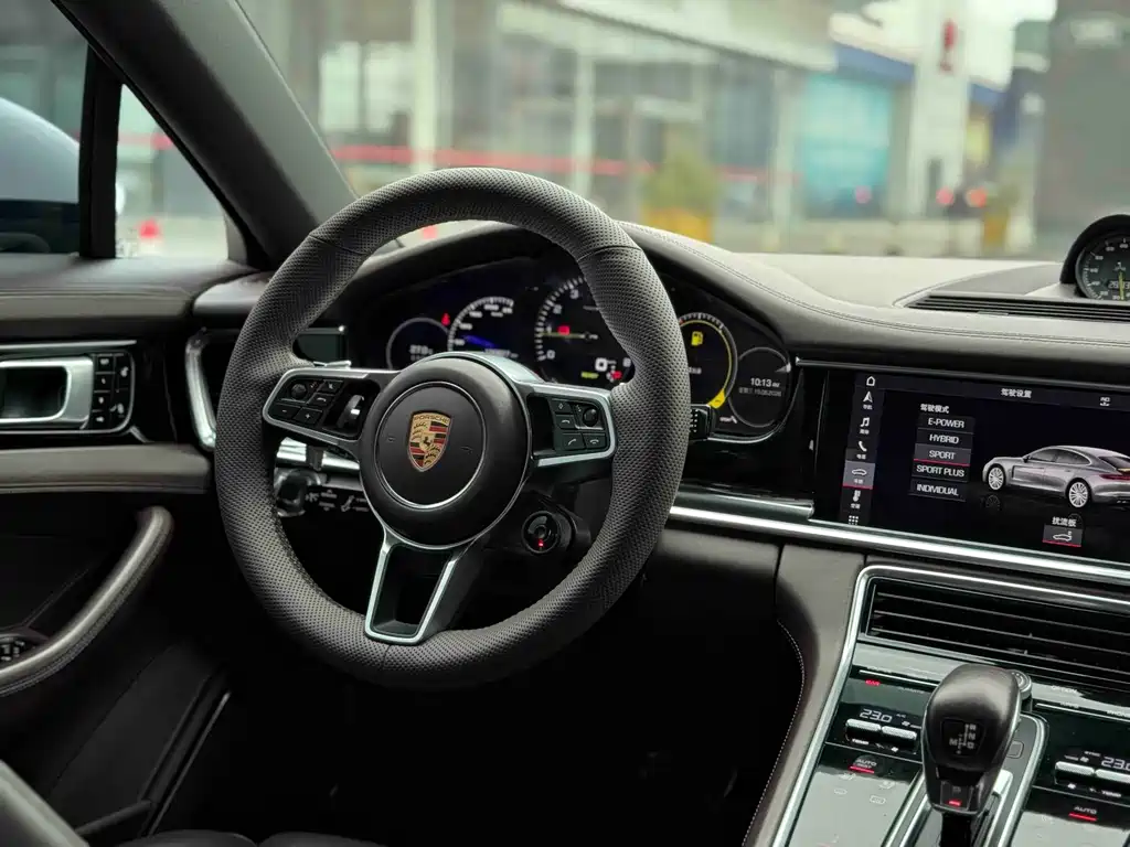 Porsche Panamera New Energy 2019 — фото 12