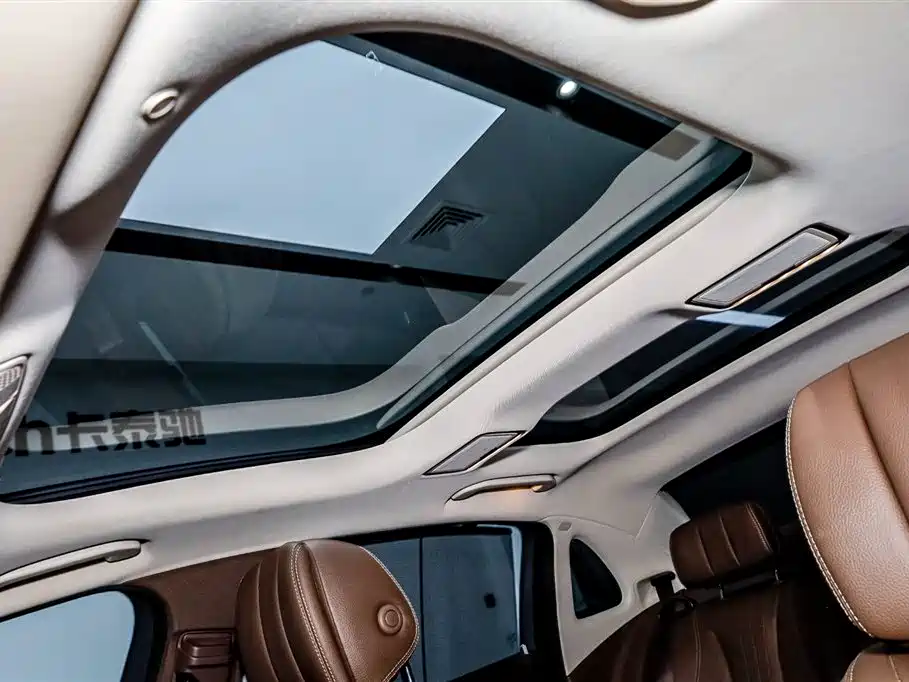 Mercedes-Benz E-Class 2021 — фото 10