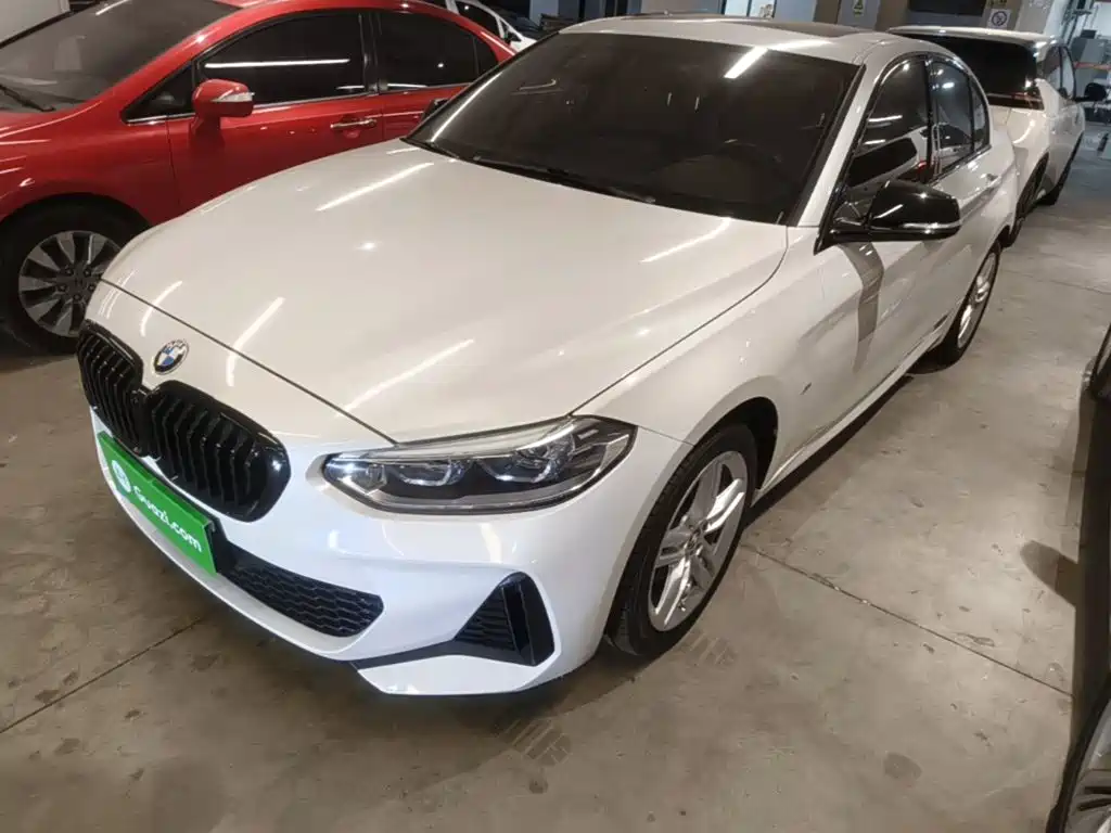 BMW 1 Series 2023 — фото 1