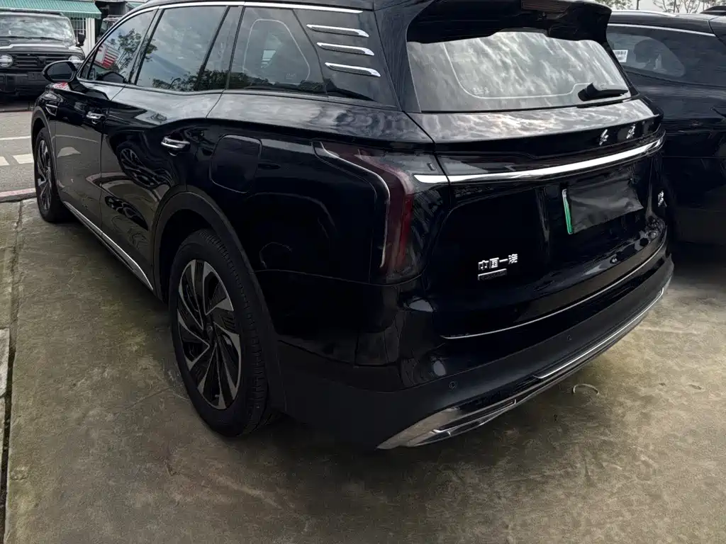 Hongqi HS7 PHEV 2025 — фото 16