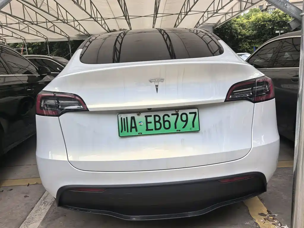 Tesla Model Y 2022 — фото 12