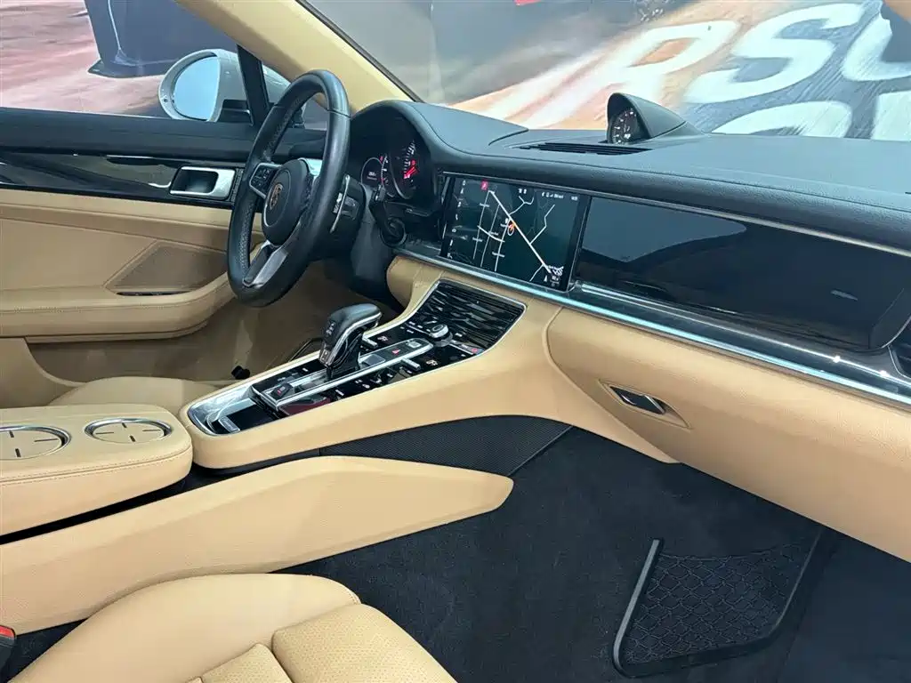 Porsche Panamera 2018 — фото 6