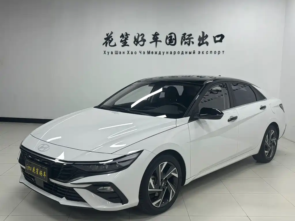 Hyundai Elantra 2023
