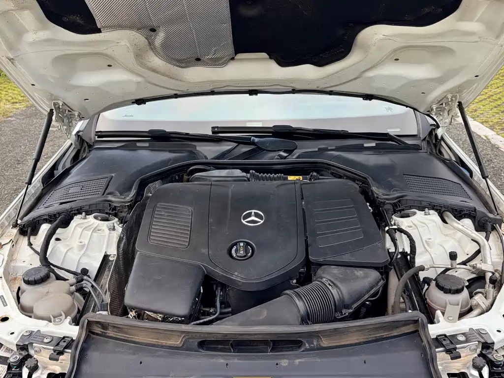 Mercedes-Benz C-Class 2023 — фото 11