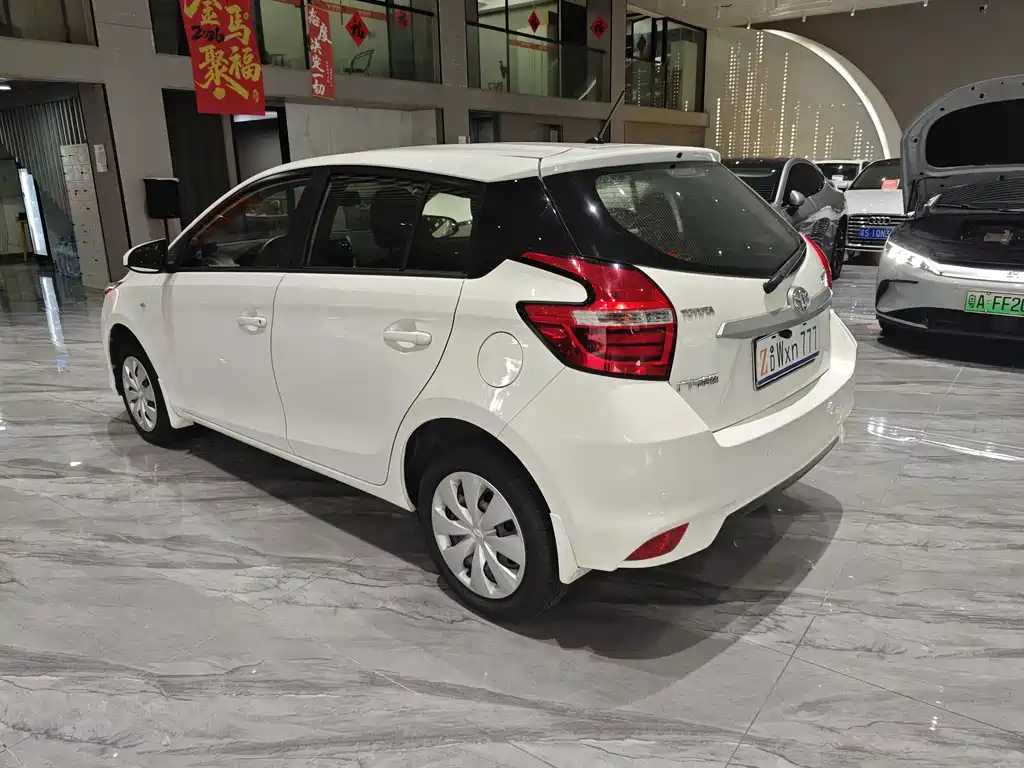Toyota Yaris L 2019